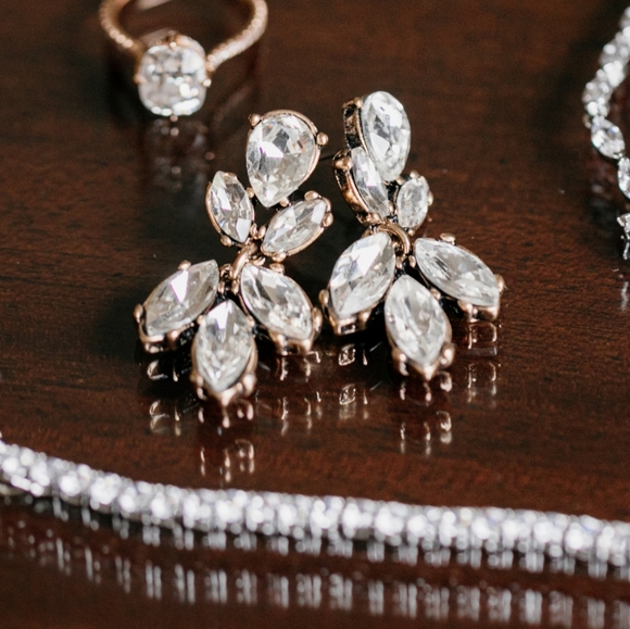 Crystal statement earrings antique gold - Picture 2 of 3